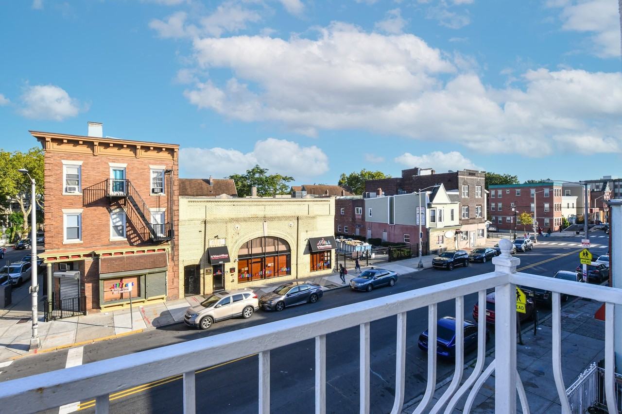 499 Ocean Avenue #2 - Photo 4 of 19