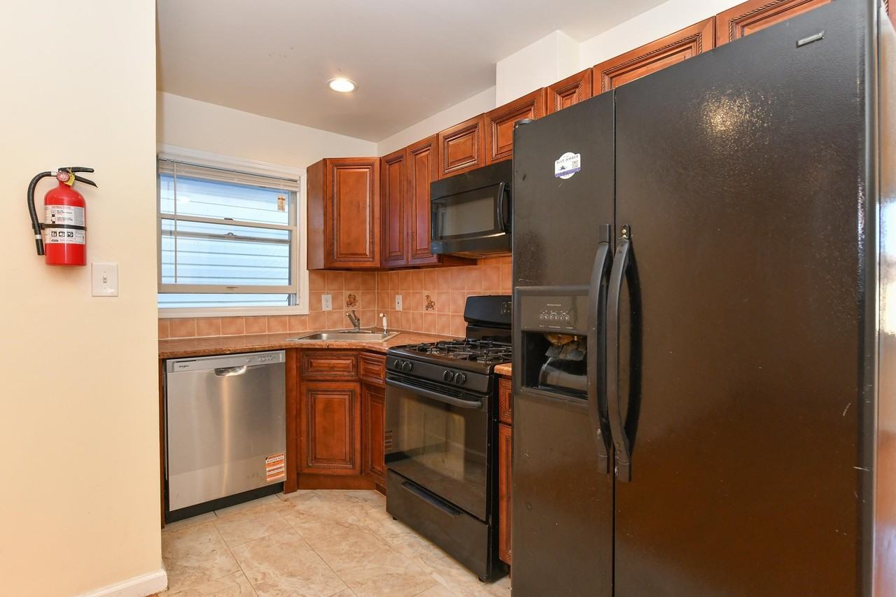 499 Ocean Avenue #2 - Photo 7 of 19