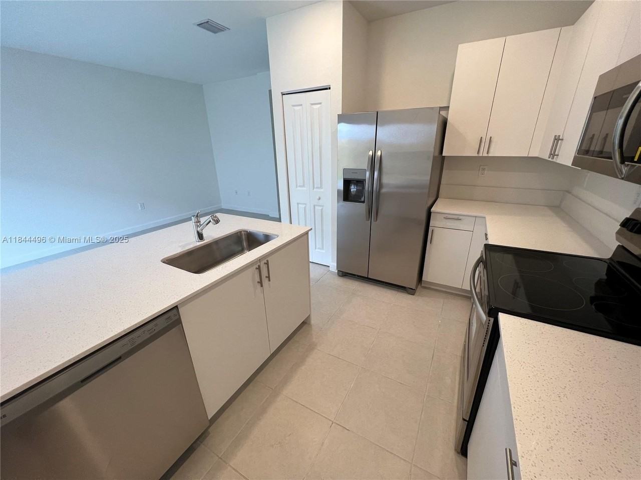 23466 Sw 127th Pl #23466 - Photo 7 of 25