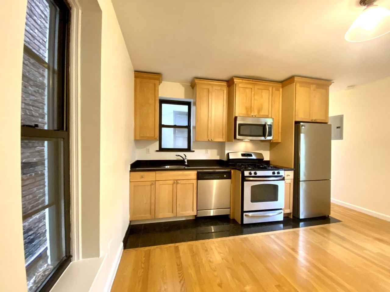 Mott St #12R - Photo 3 of 7