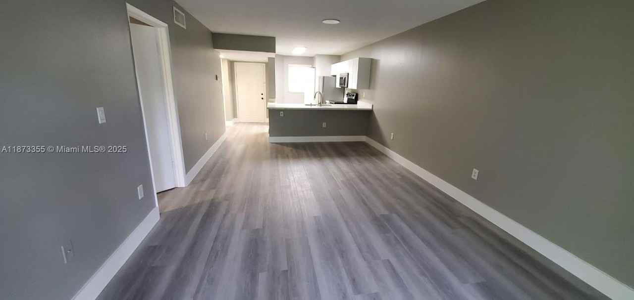 9934 Nob Hill Ln #9934 - Photo 4 of 43