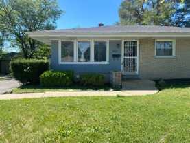 8535 W Brentwood Ave - Photo 1 of 1