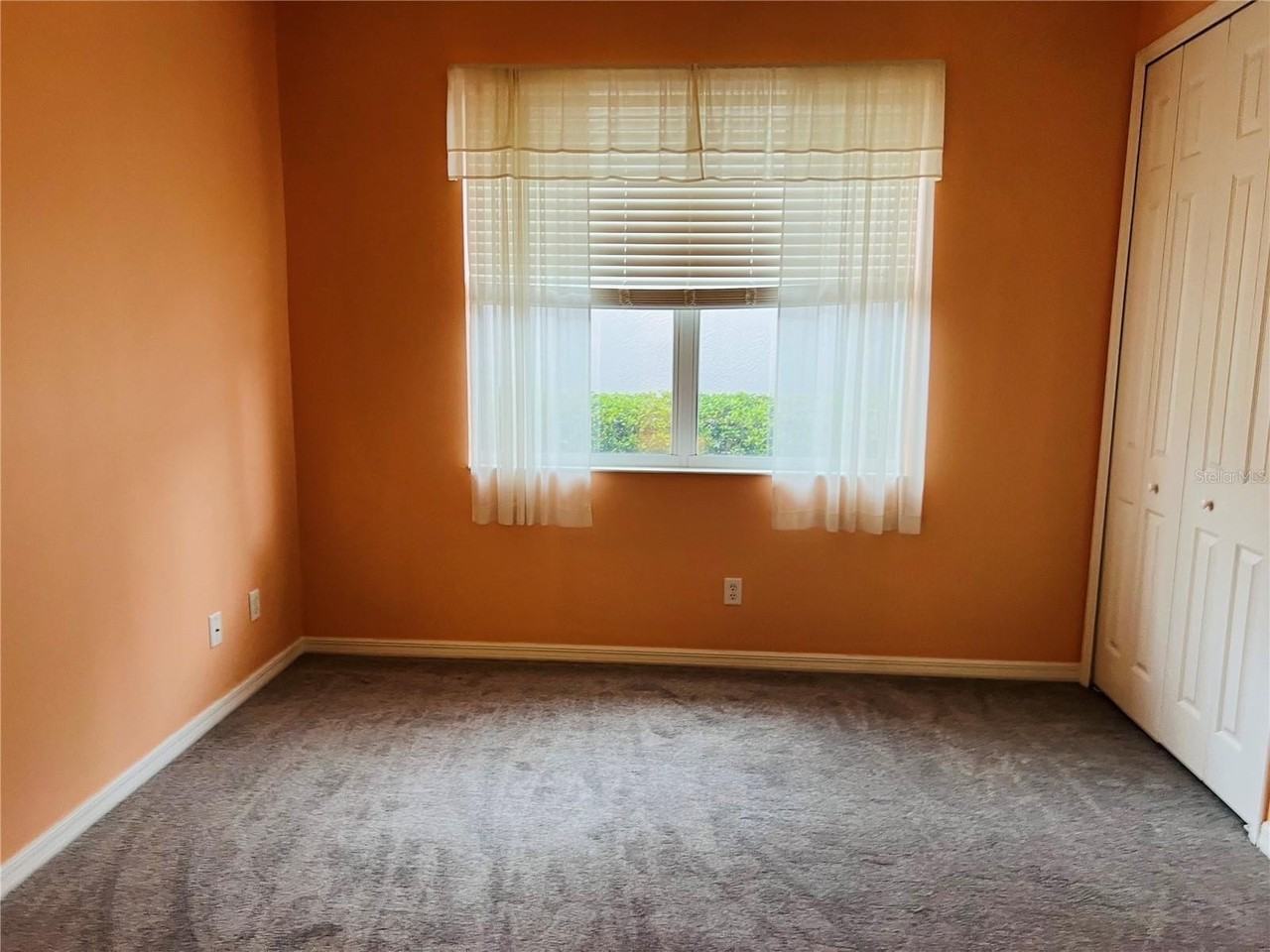 5446 Sea Leopard St - Photo 7 of 39