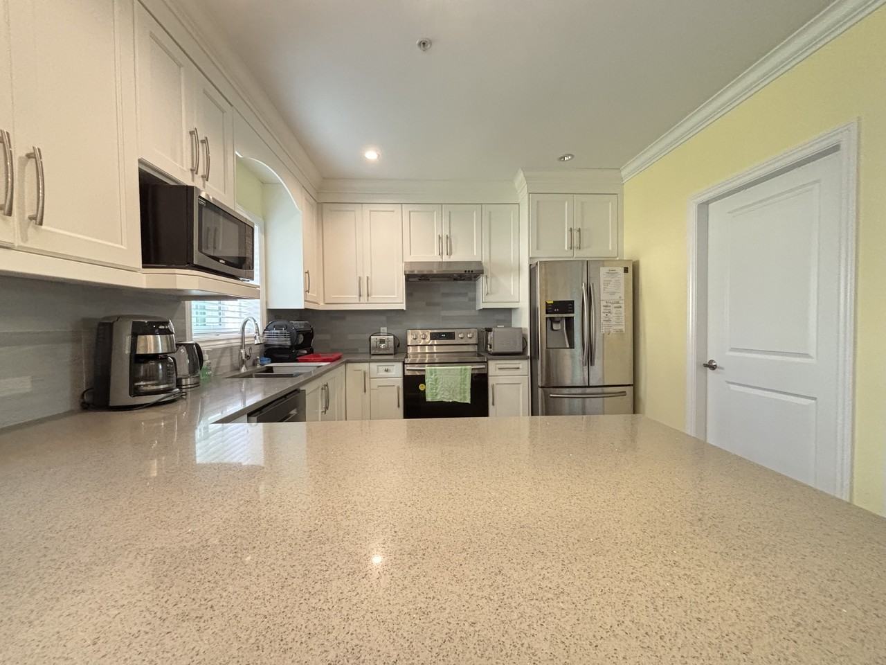 2678 King Edward Ave W #2682 - Photo 2 of 12