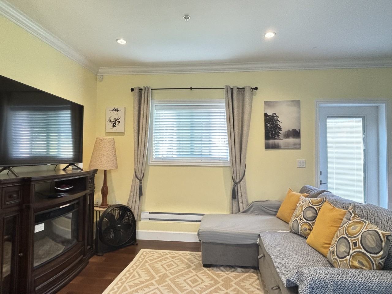 2678 King Edward Ave W #2682 - Photo 3 of 12