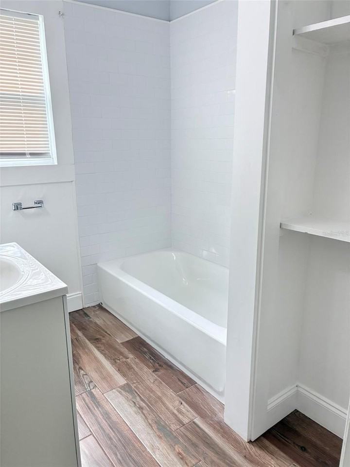 1650 Crestwood Dr - Photo 6 of 15