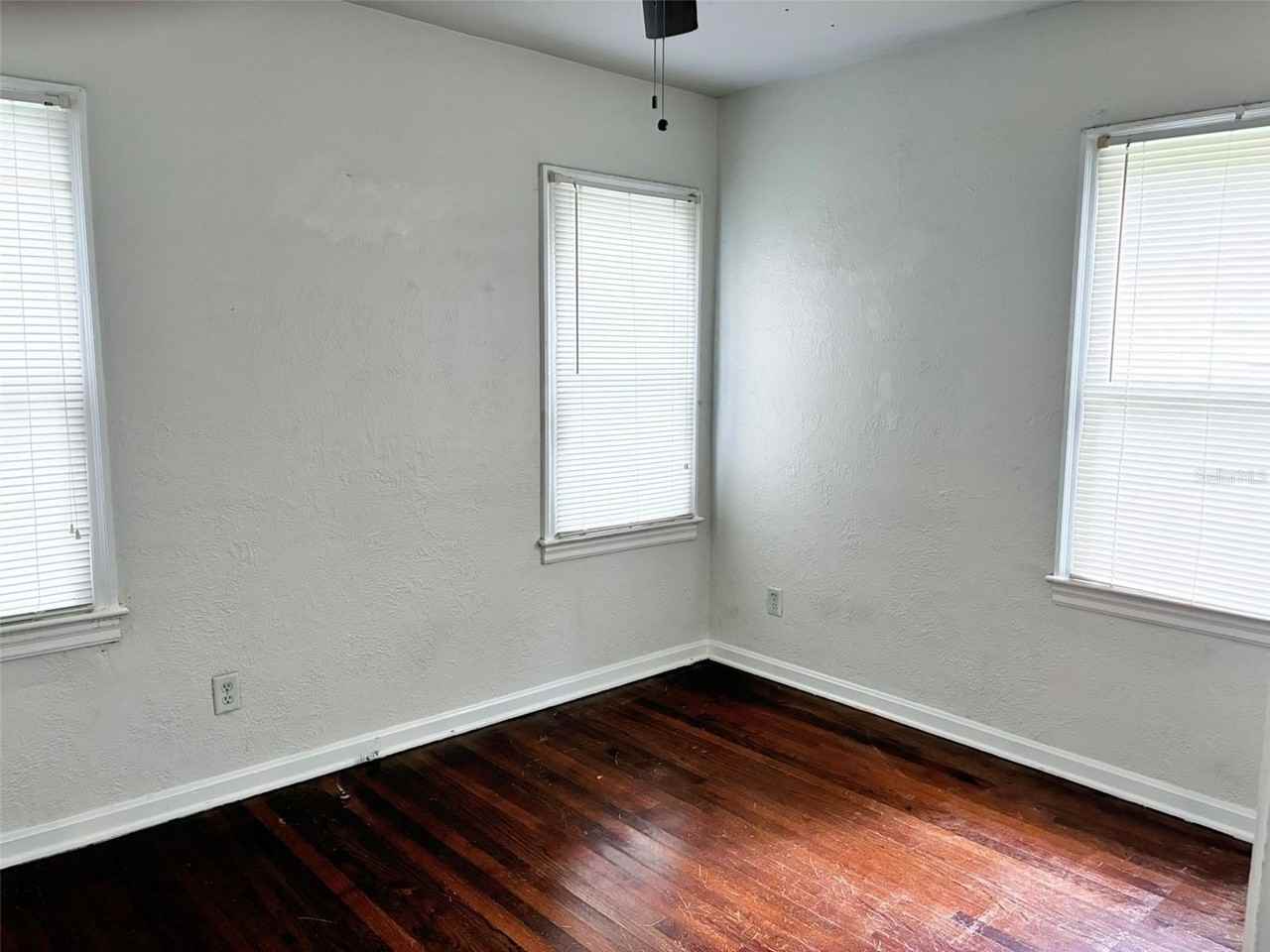 1650 Crestwood Dr - Photo 7 of 15