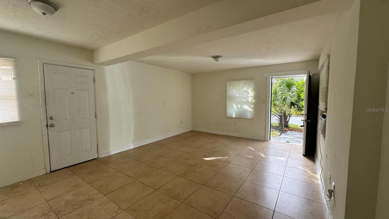 715 Quill Ave - Photo 2 of 11