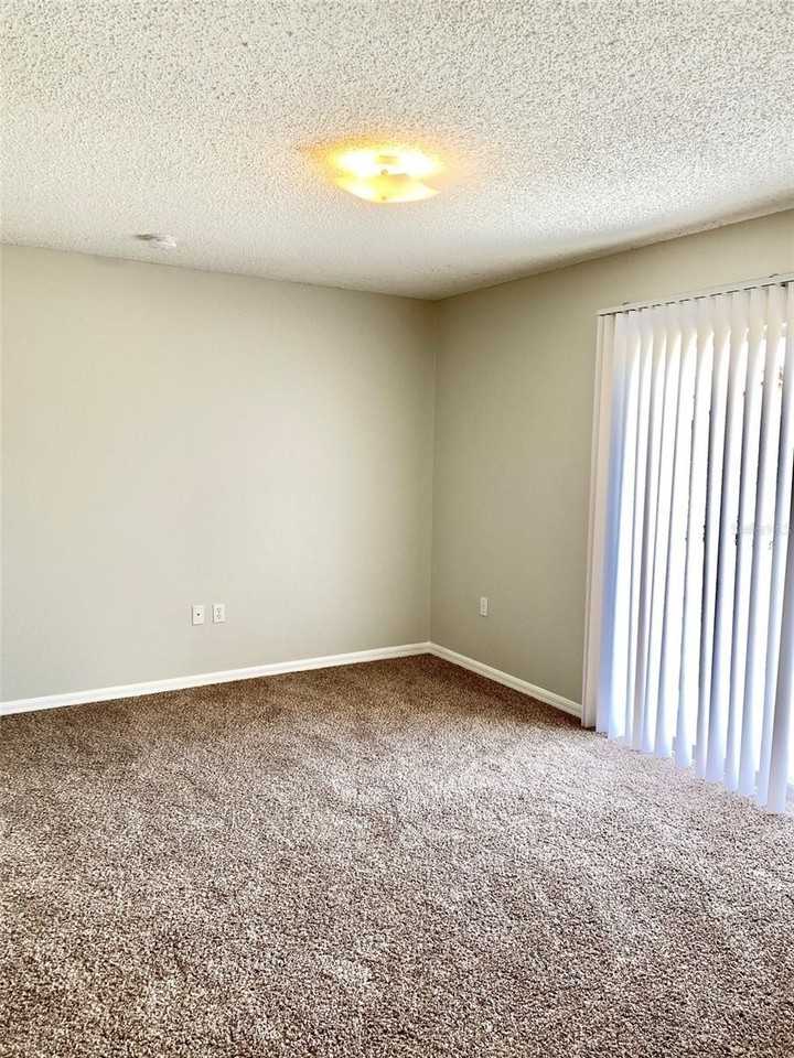 715 Lucaya Dr - Photo 5 of 12