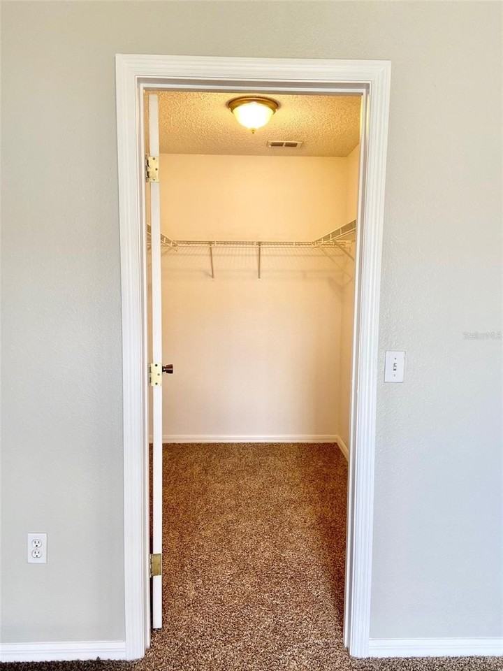 715 Lucaya Dr - Photo 6 of 12