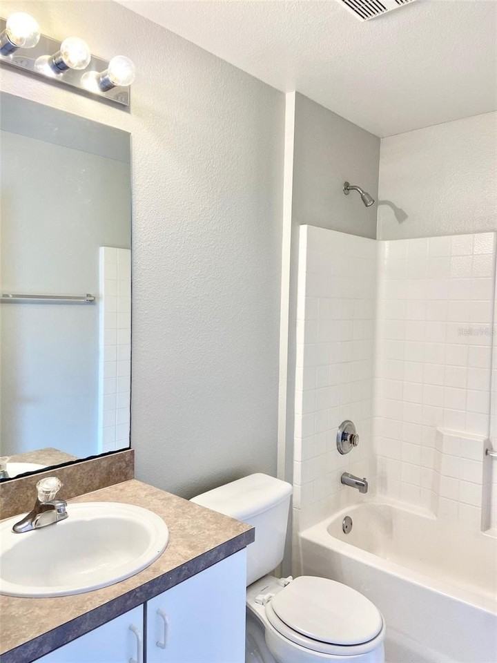 715 Lucaya Dr - Photo 7 of 12