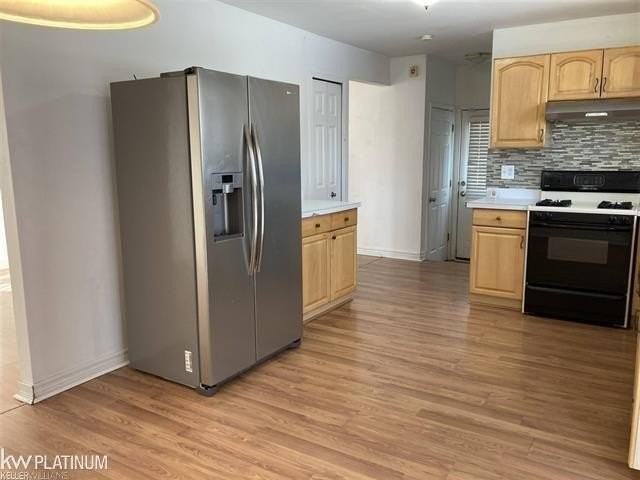 26450 Nanton St - Photo 3 of 8