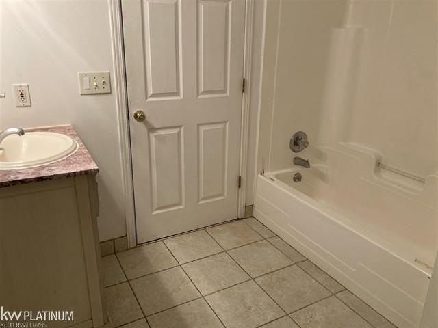 26450 Nanton St - Photo 7 of 8