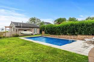 27 Landing Ln - Photo 1 of 1