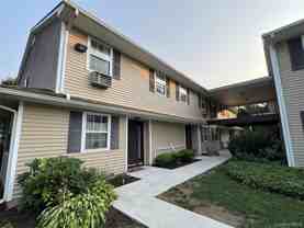 100 Hillside Dr #C8 - Photo 1 of 1