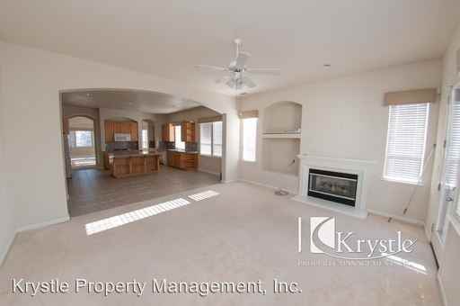 2763 Overlook Dr - Photo 2 of 11