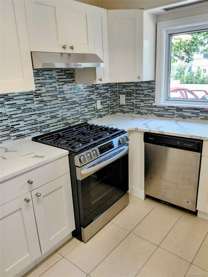 115 Wappanocca Ave - Photo 4 of 16