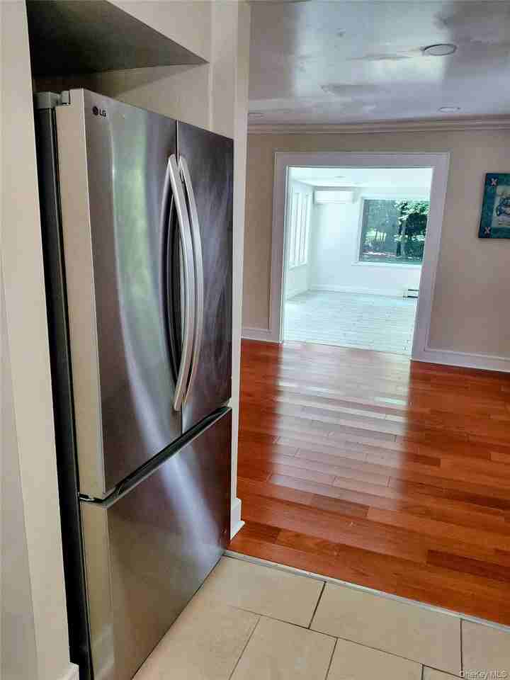 115 Wappanocca Ave - Photo 5 of 16