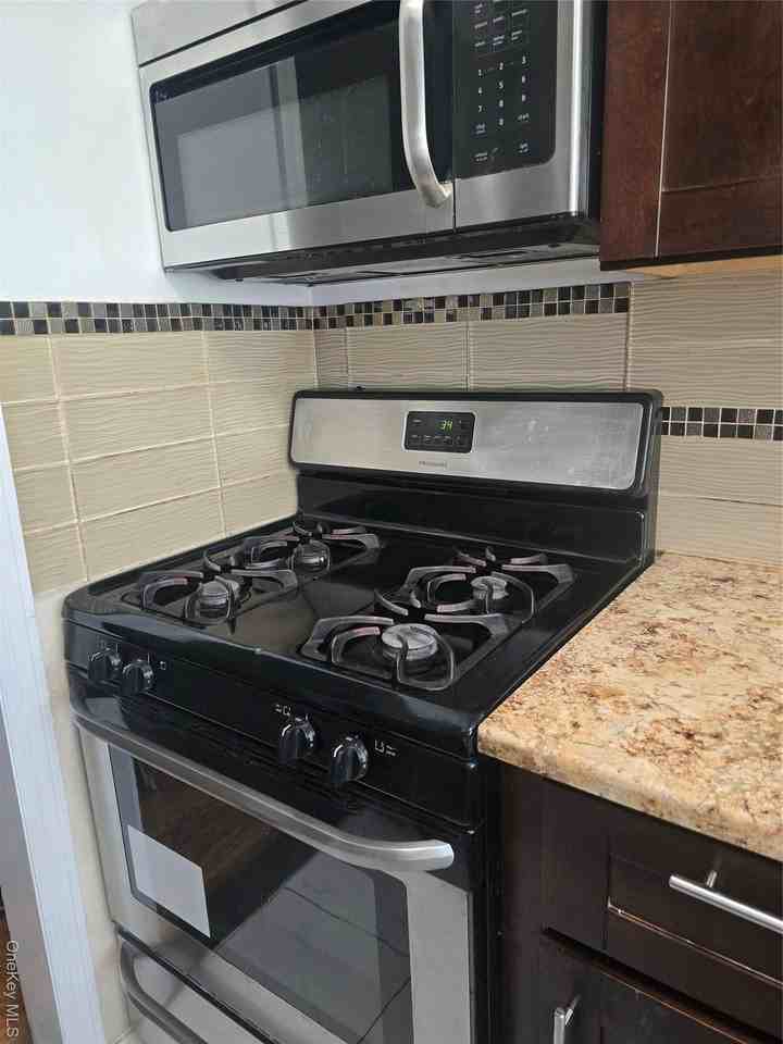 35 Prospect St #2 - Photo 6 of 11