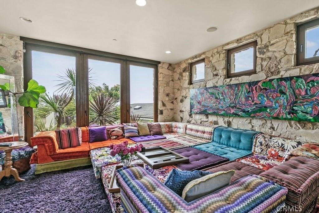 345 Sunnyslope Road - Photo 3 of 50