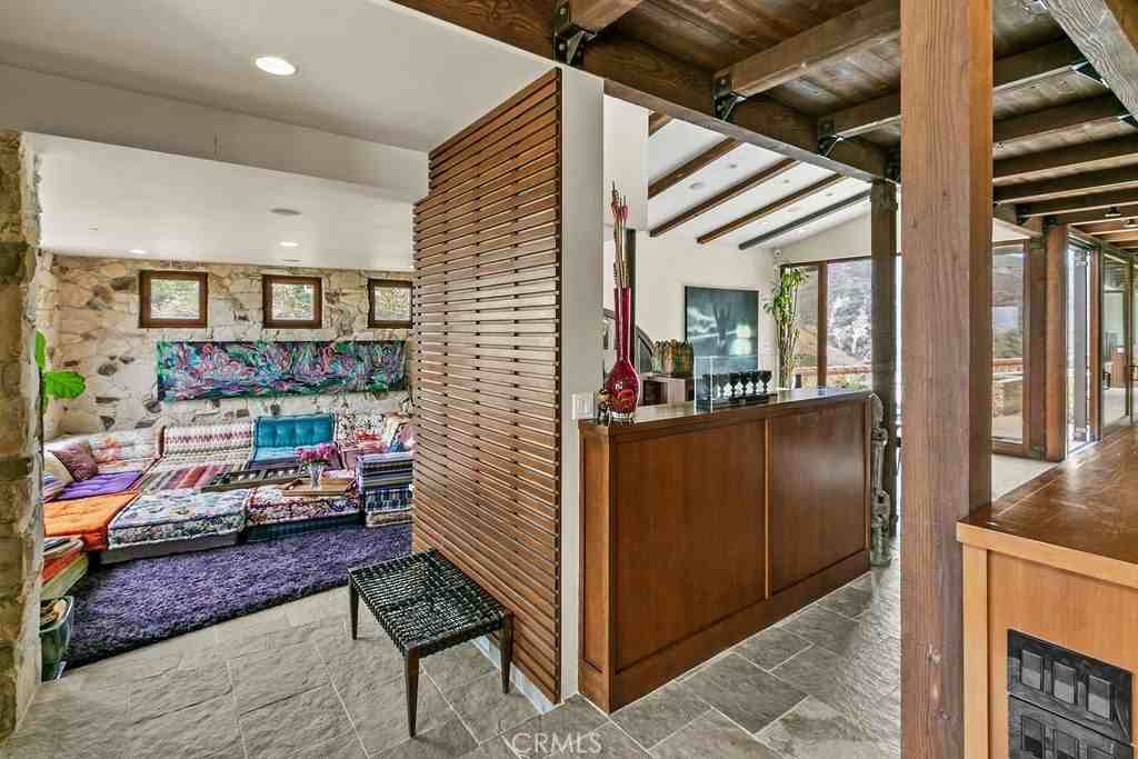 345 Sunnyslope Road - Photo 4 of 50