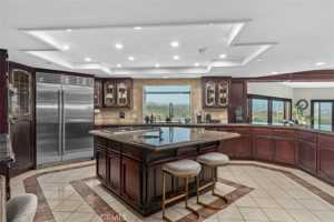 featured image of 868 Avenida Acapulco