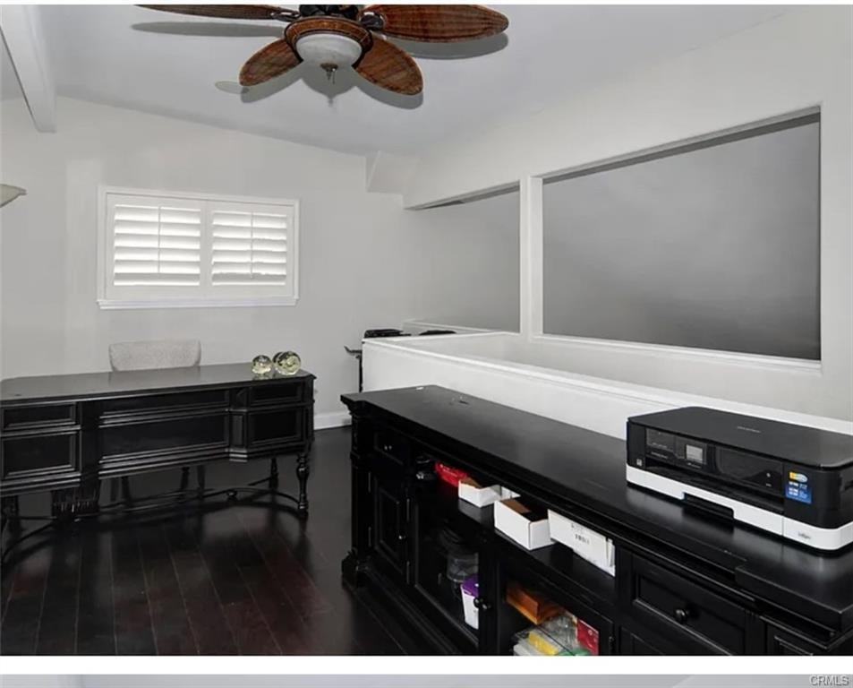 211 8th St - Photo 3 of 8