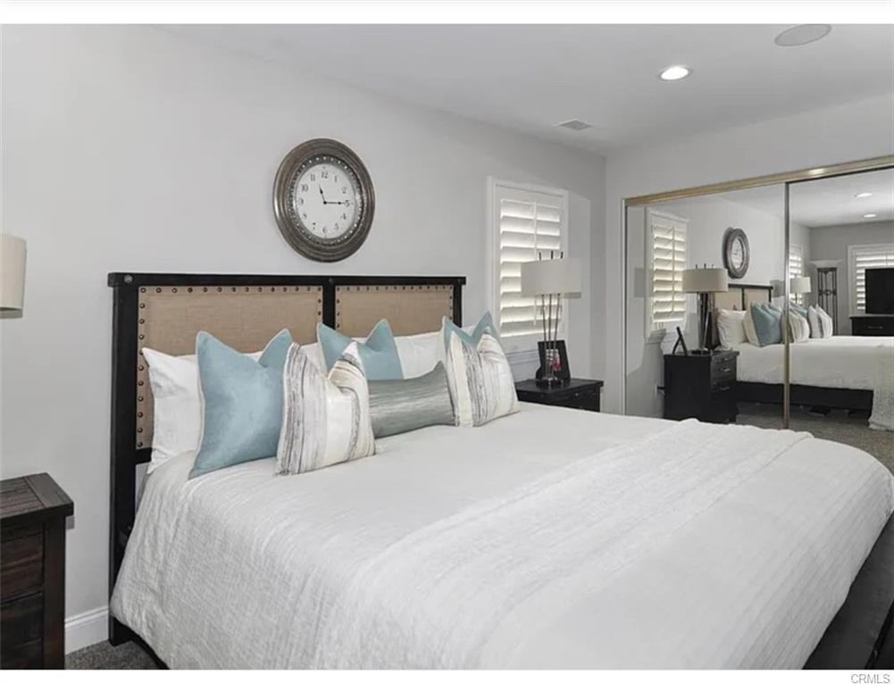 211 8th St - Photo 4 of 8