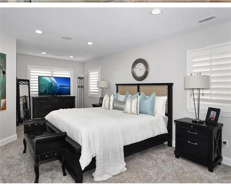 211 8th St - Photo 5 of 8