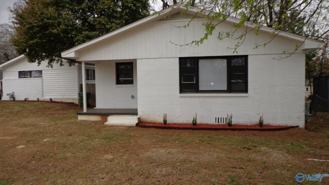 114 Drake Ave Sw - Photo 1 of 1