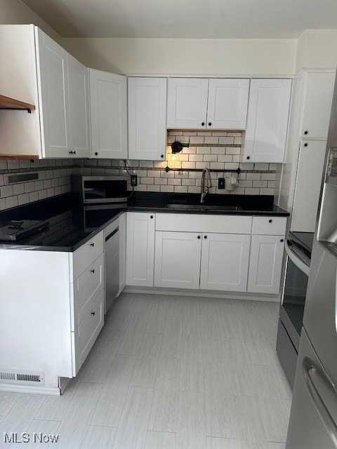 1496 Garman Rd - Photo 7 of 23