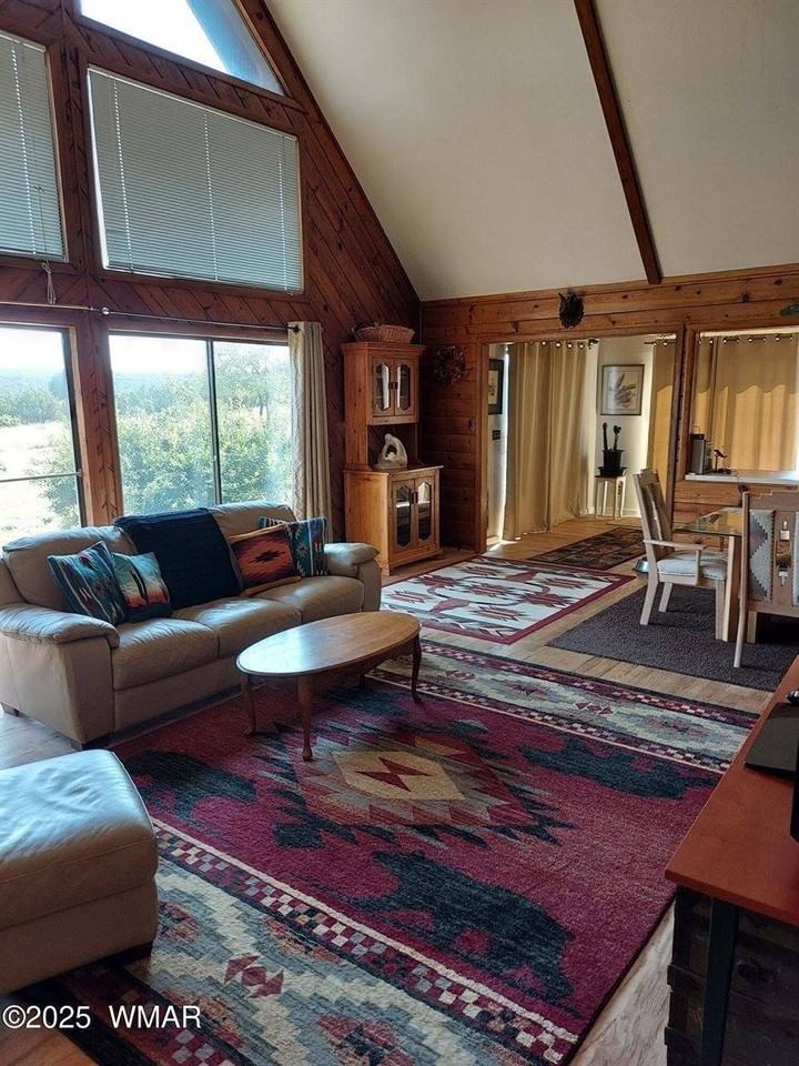 1949 Norton Pl - Photo 5 of 22