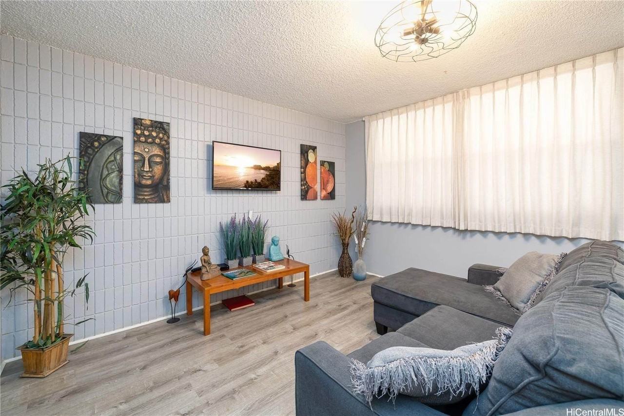 1911 Kalakaua Ave #406 - Photo 3 of 18