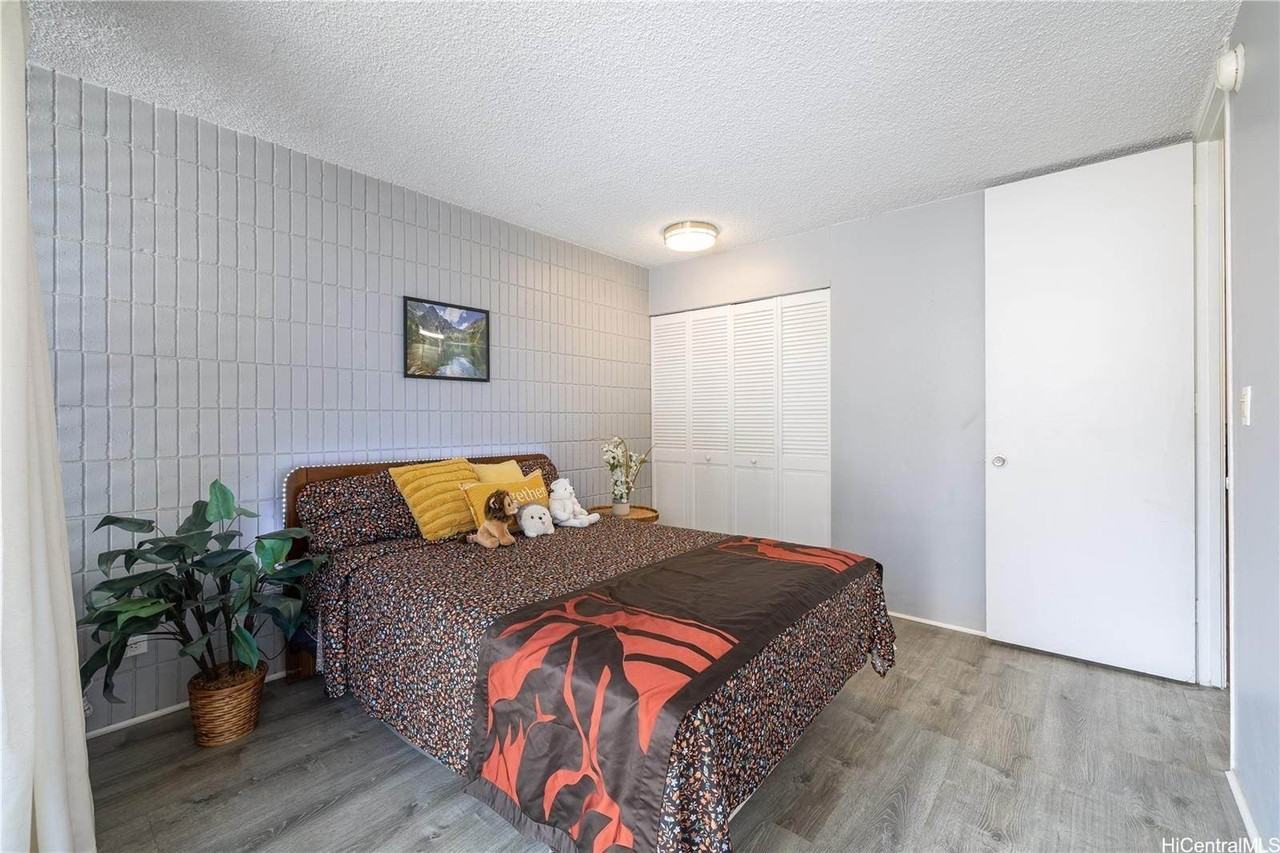 1911 Kalakaua Ave #406 - Photo 5 of 18