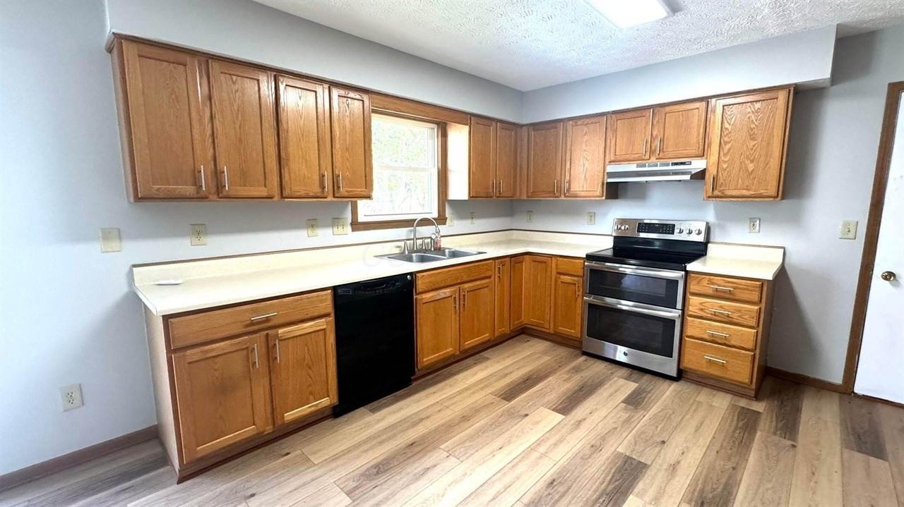 4348 Shady Meadows Dr - Photo 5 of 18