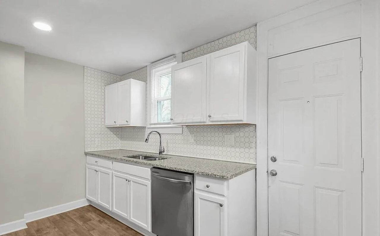 1701 Kent St - Photo 4 of 15