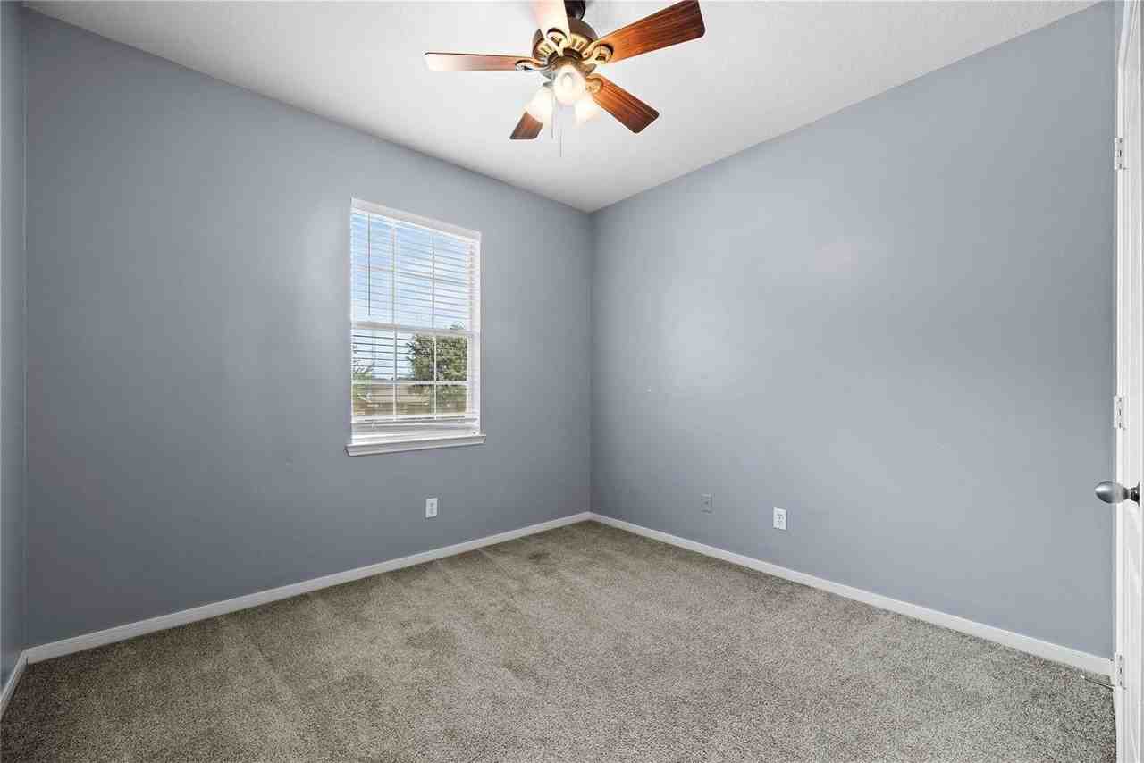 16127 Spur Canyon Ct - Photo 7 of 33