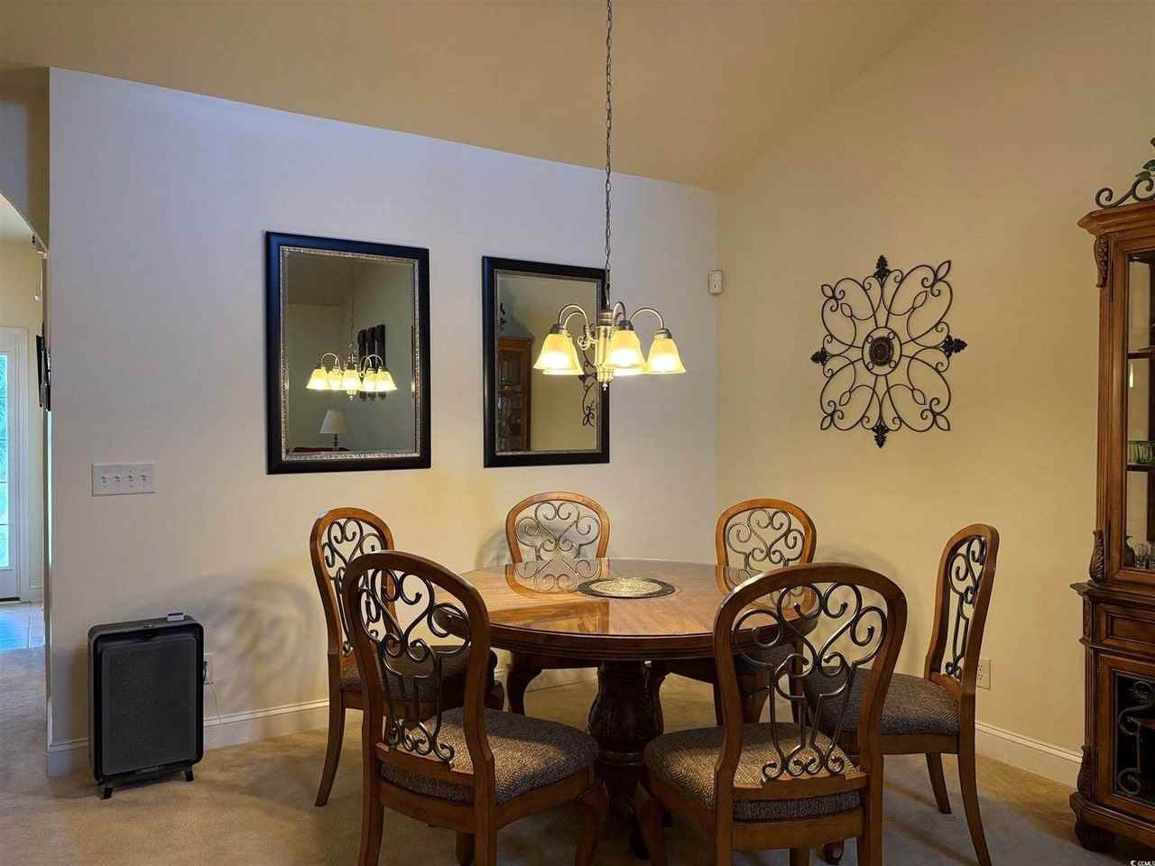 991 Wrigley Dr - Photo 4 of 16