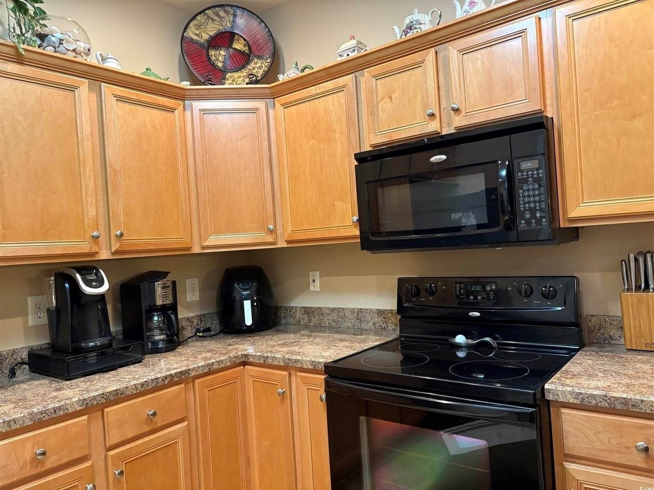 991 Wrigley Dr - Photo 6 of 16