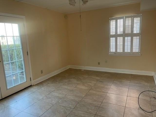 5801 Albany Ct - Photo 6 of 19