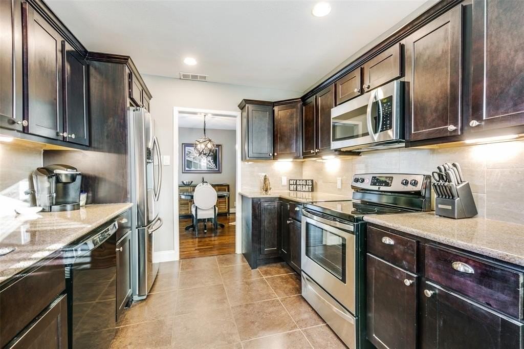 4707 Wateka Dr - Photo 5 of 17