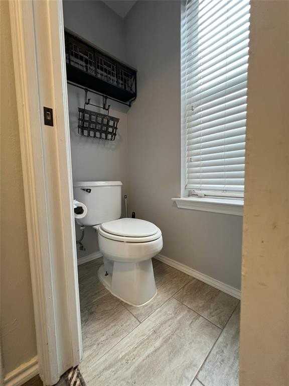 2507 Plumgrove Cir - Photo 5 of 16