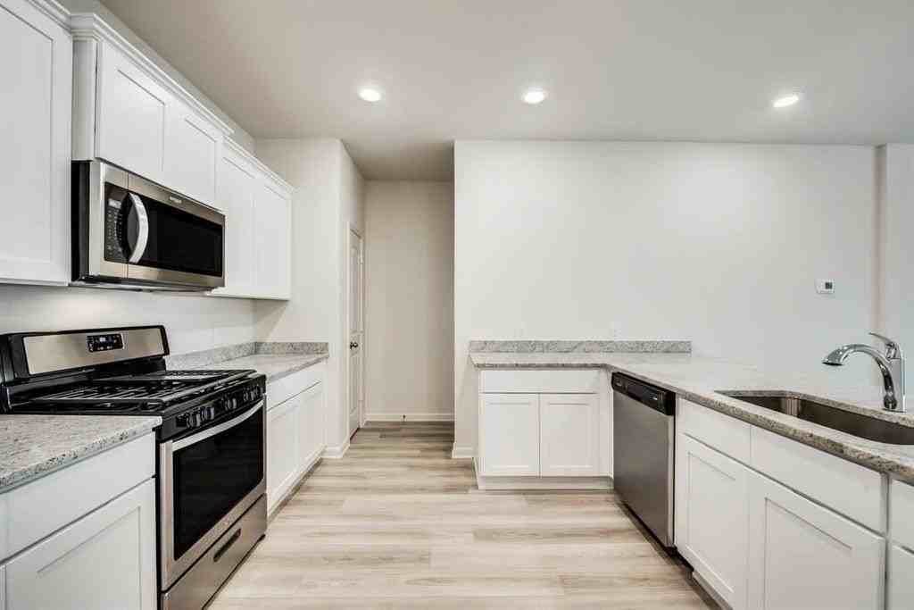 1226 Parker Drive - Photo 2 of 35