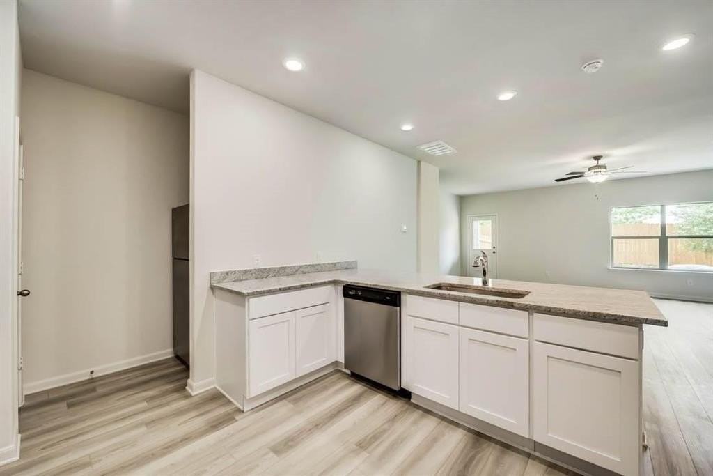 1226 Parker Drive - Photo 4 of 35