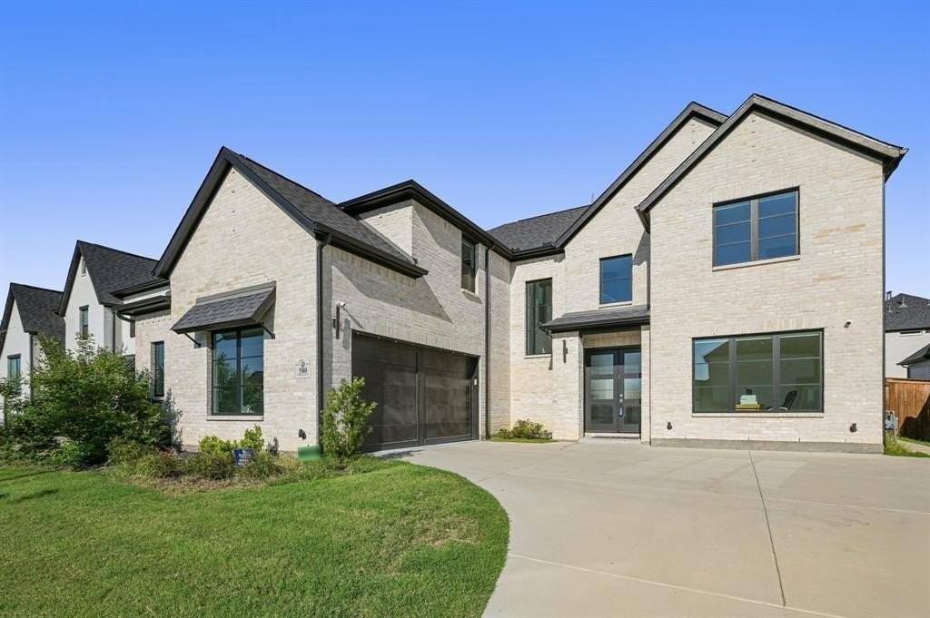 580 Falling Leaves Drive - Photo 2 of 28