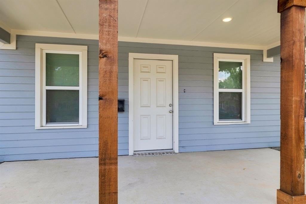 1016 E Cannon St - Photo 3 of 25