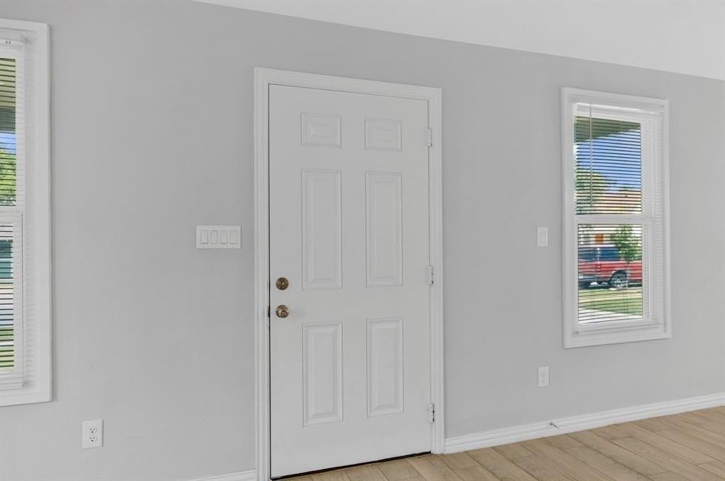 1016 E Cannon St - Photo 4 of 25