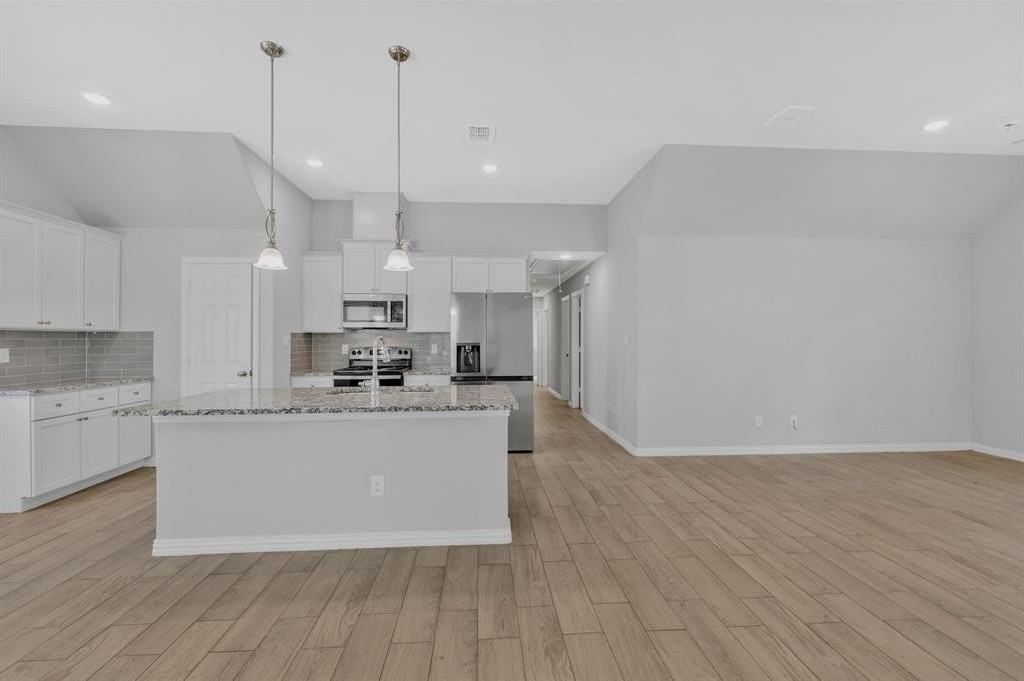 1016 E Cannon St - Photo 5 of 25