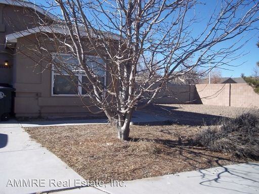 10409 Las Palmas St NW - Photo 2 of 7
