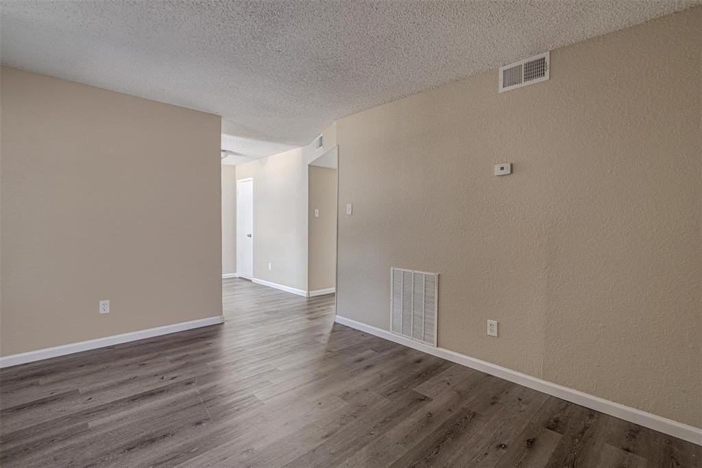 836 Northwest Summercrest Boulevard #B - Photo 6 of 21